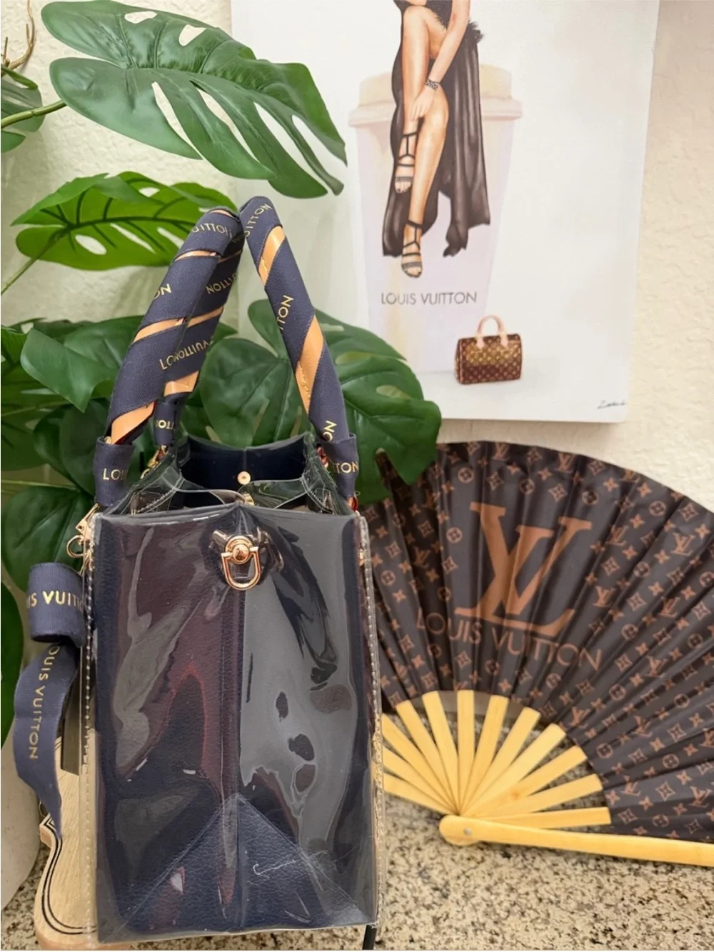 🌲🌲Louis Vuitton Holiday Gift Bag Tote🌲🌲 - Picture 7 of 8